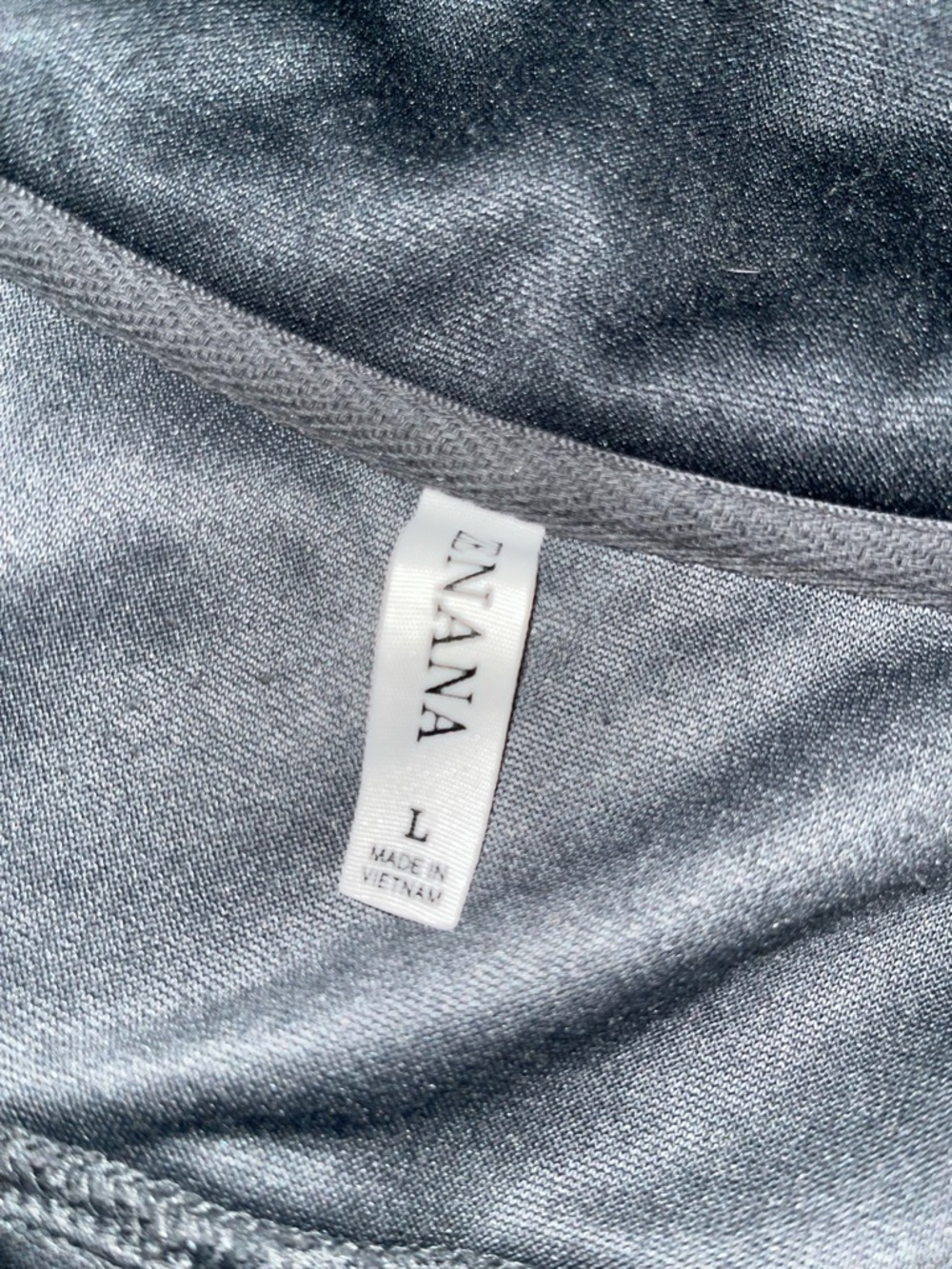 ENANA Lightweight Grey Top - L